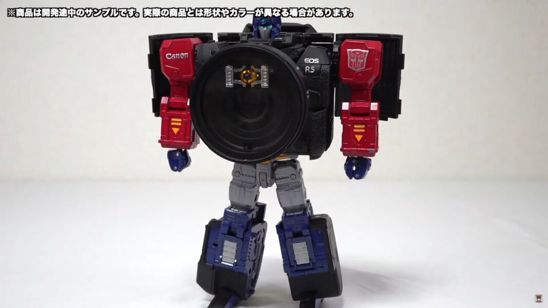 Canon X Transformers Optimus Prime R5 In Hand Image  (27 of 31)